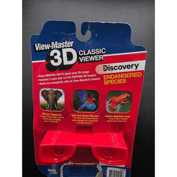 View-Master Classic 3D Viewer Endangered Species Set Includes 2 Reels - Picture 5 of 7